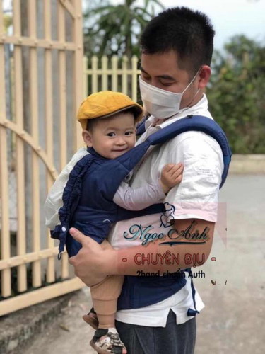 Địu cho bé