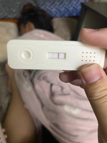 Nak Tanya kepada mommies yang kat Sini kalau dapat Dua line macam ni tapi satu kabur , pregnant ke?
