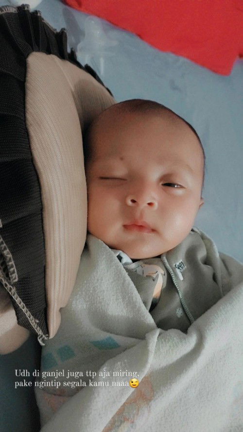 BAYI 2BULAN TIDUR SELALU MIRING KANAN