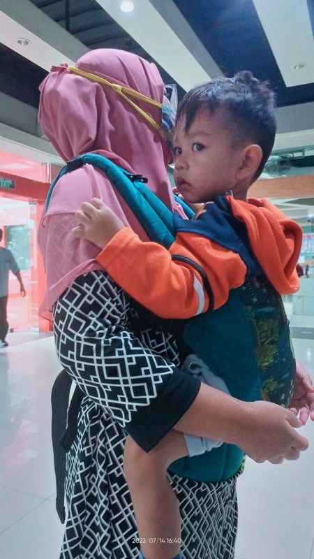 Gendong anak 2tahun++