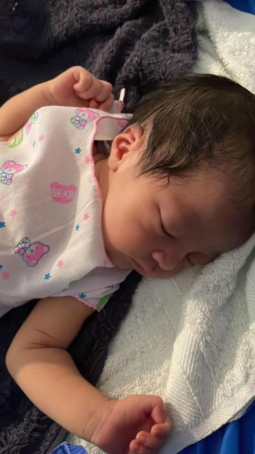 นี่รูปตอนคลอดวันแรก