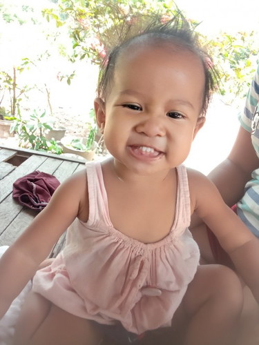 อยากตั้งชื่อเล่น ลูก คล้ายกับพ่อเเม่. พ่อบอม เเม่ตอง.พี่สาวชื่อน้องตั้งโอ๋