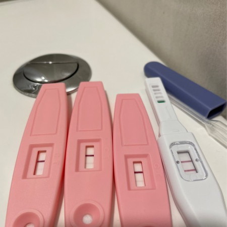 PINK (UPT) WHITE (OPK)