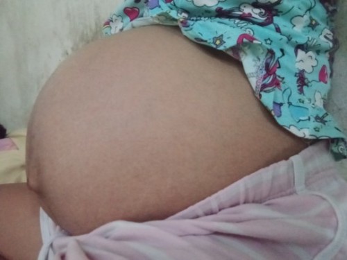 38 weeks of pregnant naninigas napo sya at na connect sa puson sign of labor napo ba Yun?