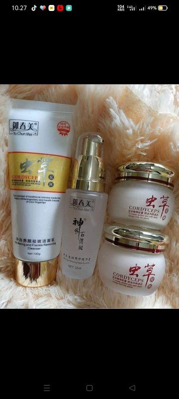 Bund mau tanya apa boleh ya saat hamil pake bedak yg mereknya
 yu Chun me..