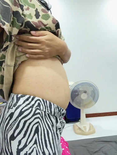 ท้องเล็กมั้ยค่ะ 4เดือน น้ำหนักลดเพราะยังแพ้ท้อง ทานอะไรได้ไม่มาก