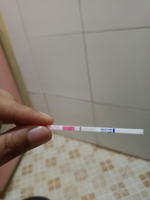 Telat haid tespek garis 2 samar