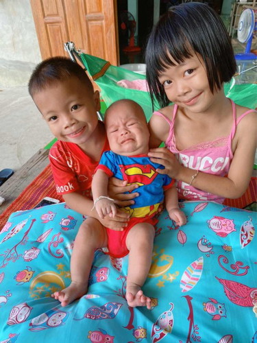 3สีพี่น้องงงงง พี่โมเดล พี่ออโต้ น้องนีโน่