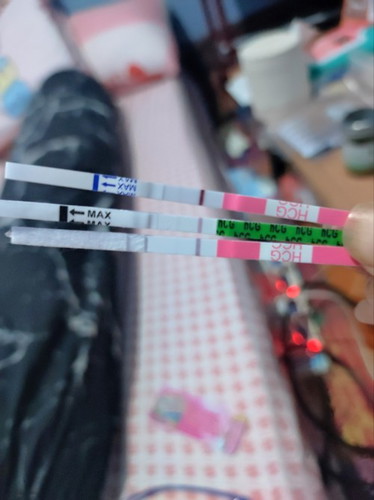 แม่มีใครเห็น2ขีดไหมค่ะ