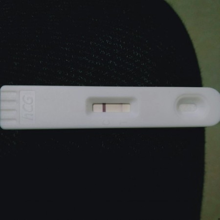 Hello po mga mommy, positive or negative po ito? Sa august 25 pa expected ko sa period ko.