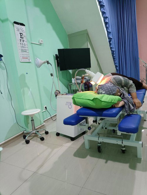 SARAF KEKUNCI SALAH POSISI MENYUSUI