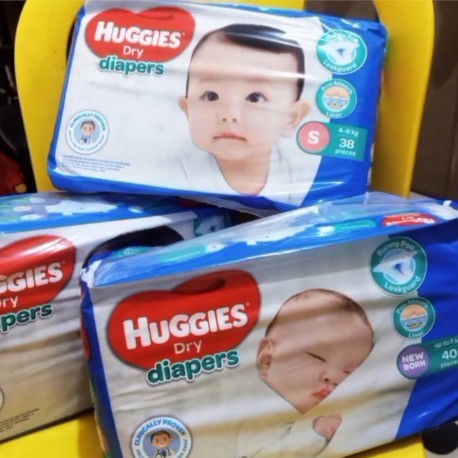 HUGGIES DRY DIAPER - SMALL