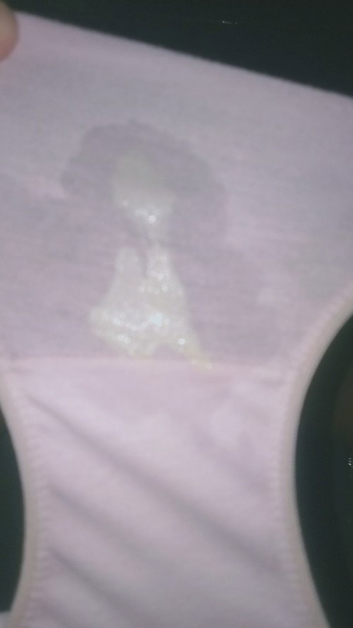 Mucus plug na ba to ??? Malapit naba kong manganak ilang days pa kaya?