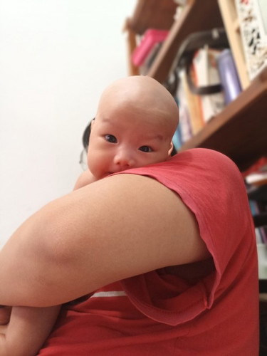 Tips bayi tumbuh rambut lebat setelah cukur botak