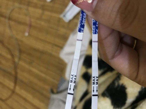 Tespek itu sebelum kita tes emang udah ada garis 2 ya didalamnya?