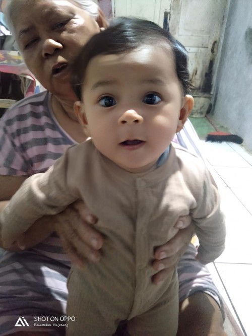 Bahaya ngga sih bayi 4bulan lompat lompat