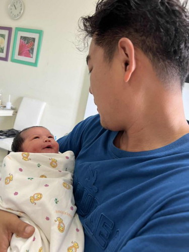 คุณพ่อเห่อลูกสาว🥰🥰