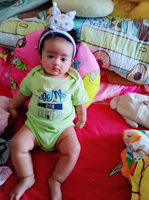 น้อง4เดือนของแต่ละบ้านหนักกี่โลกันแล้วคะ บ้านนี้ชั่งล่าสุดตอน 3เดือน 15วัน นน.7.5  แย้วว