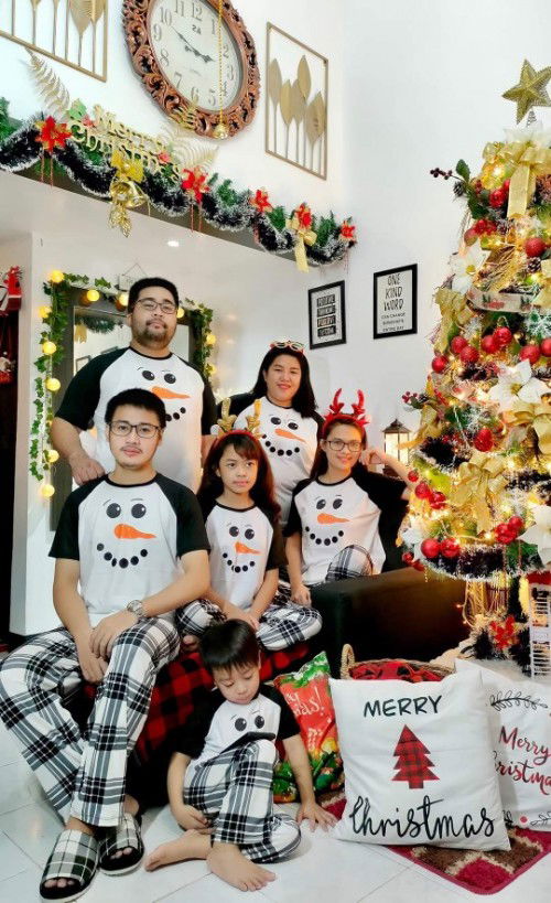 Ready na ba ang Christmas Family Terno?