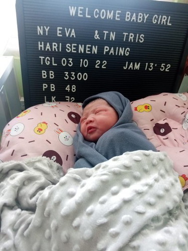 Alhamdulillah telah lahir putri kecil kami,, pada hari ini tanggal 3 okt 2022