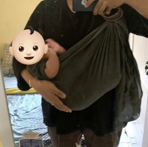 Gendong bayi