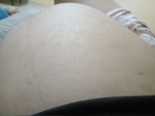 กำหนดคลอดวันนี้ไม่มีอาการอะไรเรยต้องไปหาหมอไหมอันตรายไหมกับลูกไหม40วีคแล้วแม่บ้านรออีกกี่วันถึงคลอด