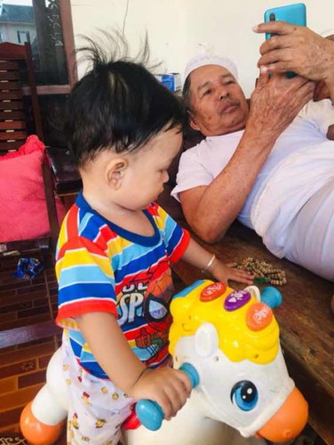 ลูกคนแรก15เดือนยังไม่เดิน