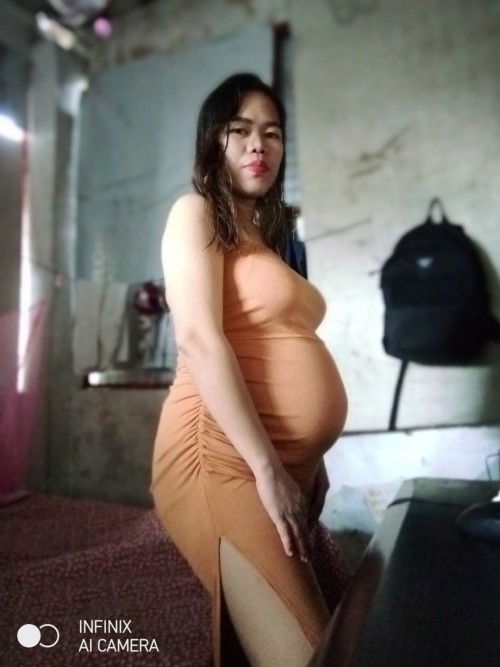 29weeks pregnant .. 
Mga mommy normal lang ba Meron nang pa kunti-kunting gatas na lumalabas sa Dede