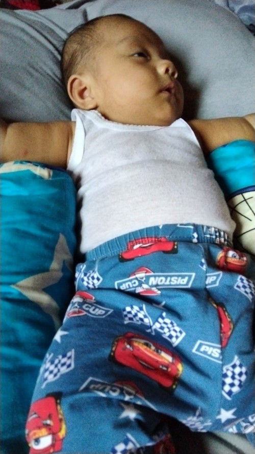 Minta solusi nya bunda2 apa obatnya ank batuk berdahak  untuk umur 3 bulan??