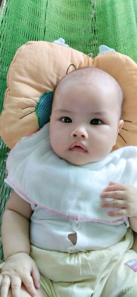 Các mom cho em hỏi với con nhà em được 4m11d mà giờ bé vẫn hay chớ với đi ngoài xì xoẹt hoài ạ ngày