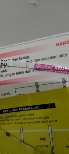 Bun maaf mau tanya, sy telat 7 hari, ini coba tespek muncul garis 2 tp samar. mungkin hamil tdk ya