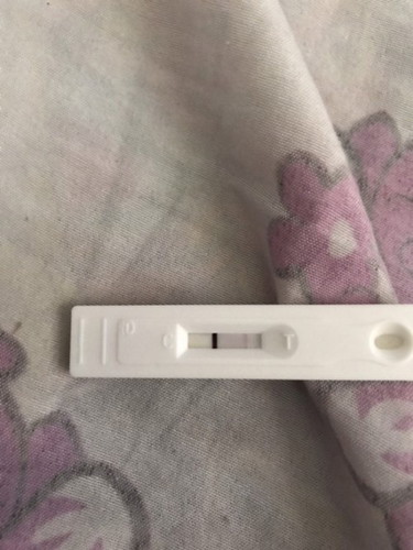 Hello po yung unang pic po Kagabi po ako nag pt negative po nung itatapon ko na po ngayon umaga
