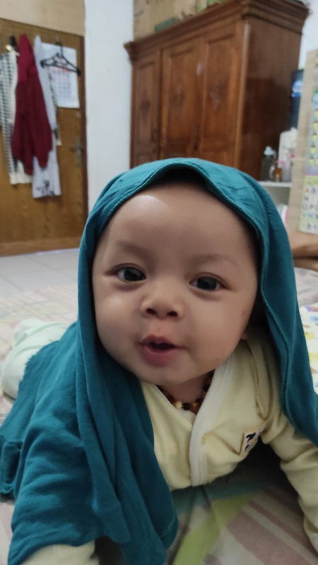 Bayi 5 bulan 11 hari .