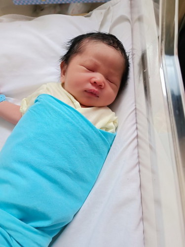 Alhamdulillah telah lahir baby boy kami 1 hari setelah HPL