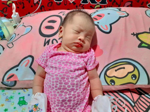 เเตกเเล้วจร้า40+1
น้องมิลิน  ผู้หญิง👶🏻❤
น้ำหนัก.3450 เวลา15.39น.
เกิดวันจันทร์ที่17ตุลาคมพ.ศ.2565