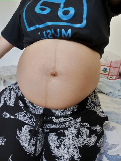 Linea Negra at Pusod