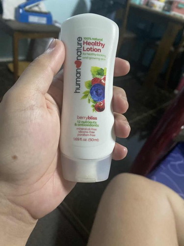 1st time mom lotion pde ba mag lagay sa tyan ( human nature)