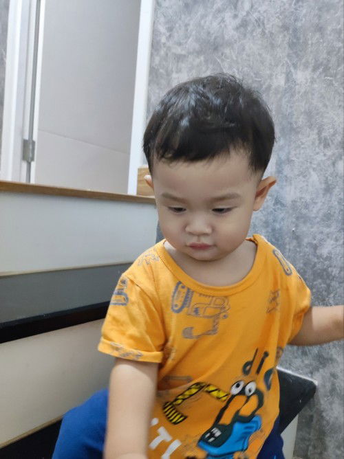 ลูก 10 เดือน ฟันขึ้น มีบ้านไหนลูกน้อยชอบกัดของทุกสิ่งอย่าง กัดอิแม่ด้วย งอแง  กินนมน้อยบ้างคะ