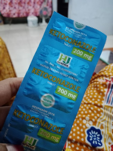 bunda ada gak disini yh keputihan 14wekk
trs dikasi ketoconazole