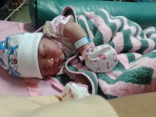 แตกเเล้วค้าบ 39+2 3395กรัม
เพศชาย คลอดธรรมชาติ