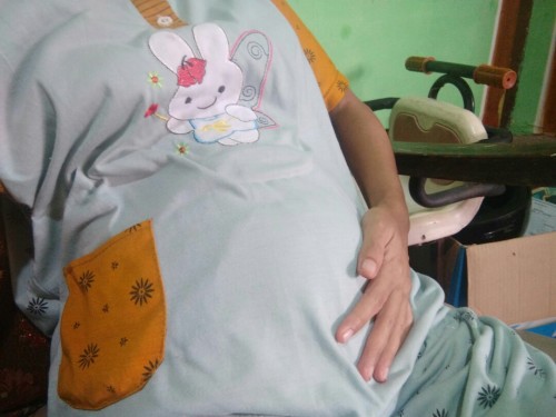 Hamil 4bulan perut uda keliatan menonjol .. Minta doa nya bunda"smoga janin saya sehat"dan berkmbang