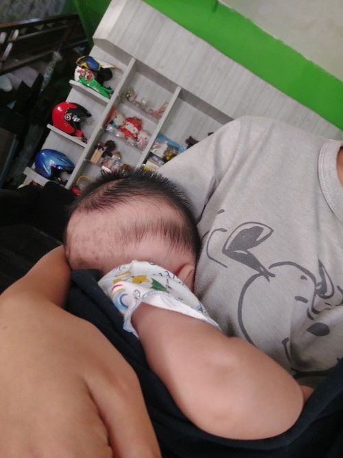 Posisi tidur bayi 2 bulan