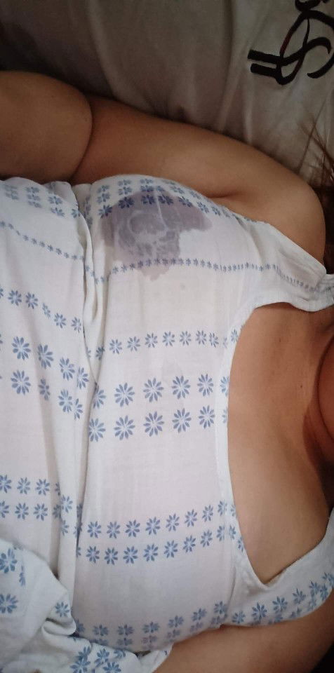 Normal po ba na may lumalabas na gatas sa dede ko kahit 4 months plang akong buntis?