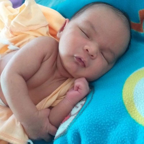 กำหนดคลอด19ตุลาคม  แต่น้องคลอด😁😪😚😊22ตุลาคม
กินเก่งเลี้ยงง่าย   ชอบตื่นมาเล่นตอนดึกๆไม่ยอมนอน😅😊