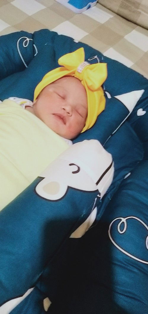 Alhamdulillah telah lahir putri pertama kami