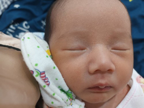 ลูกน้อยสิบวัน