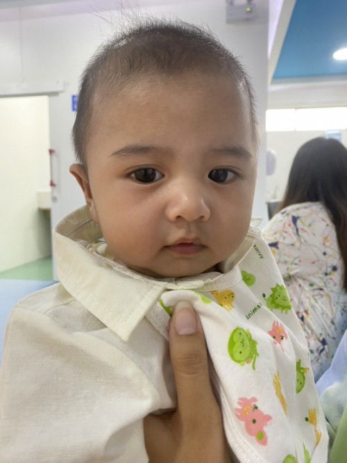 ไม่รู้ว่าเกี่ยวมั้ย แต่ว่า ตั้งแต่ลูกชายเกิดมาก็ฉีดวัคซีนที่รพ.เอกชนเลย เลยทำให้ลูกชายไม่มีไข้เลย