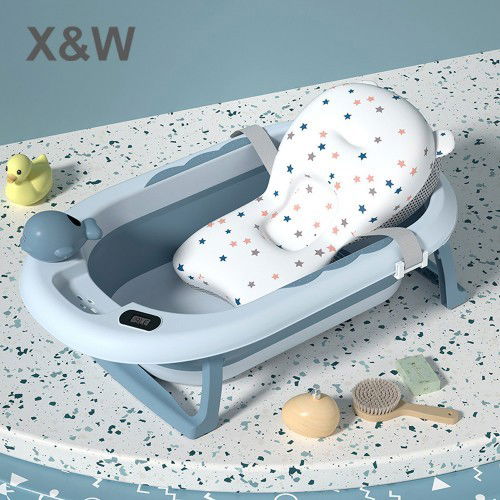 Sharing bathtub bayi