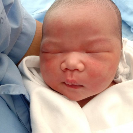 แอบแตกแล้วค้าา