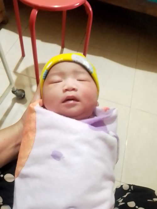 Bayiku usia 1bln 5hr kecil